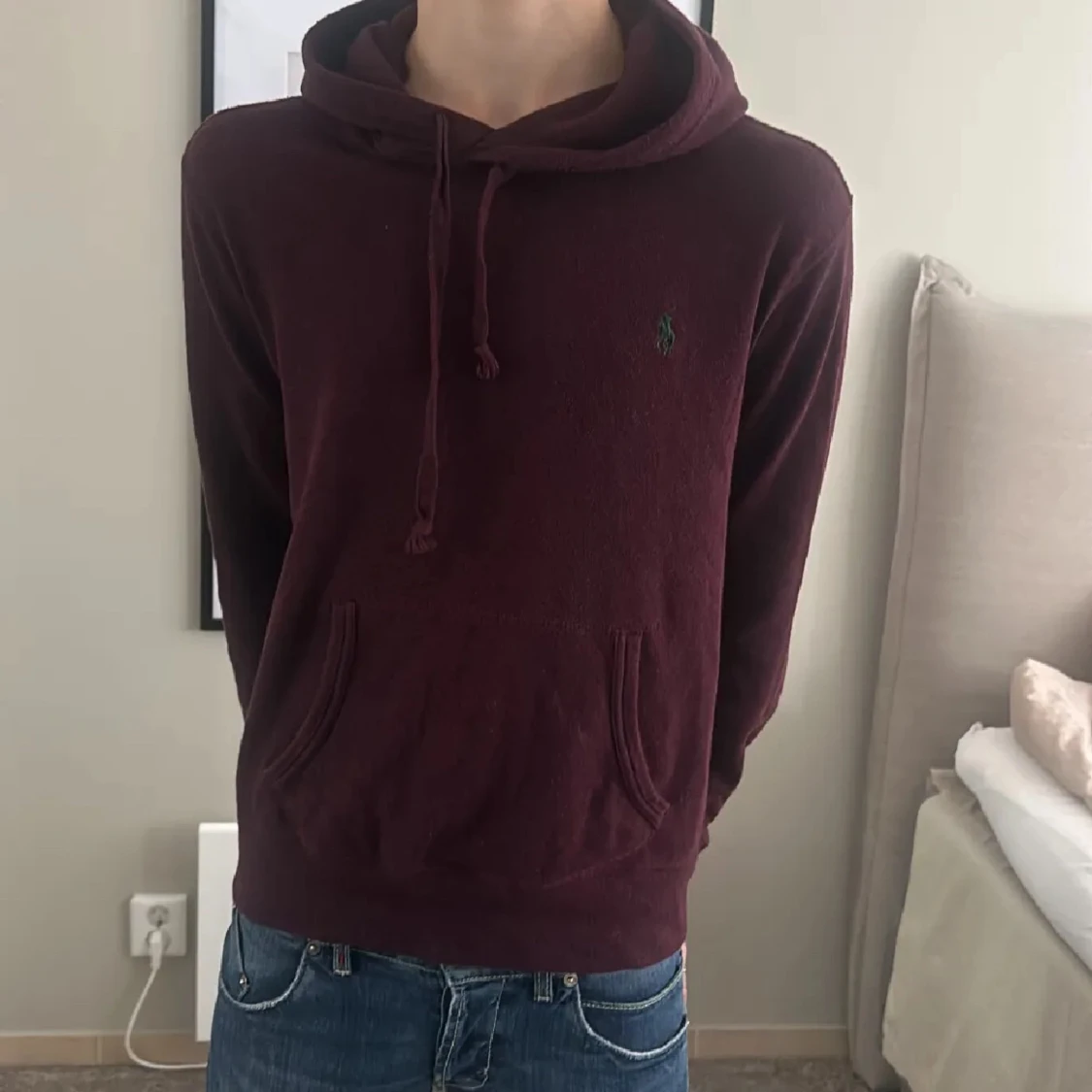 Vinröd hoodie från Ralph Lauren