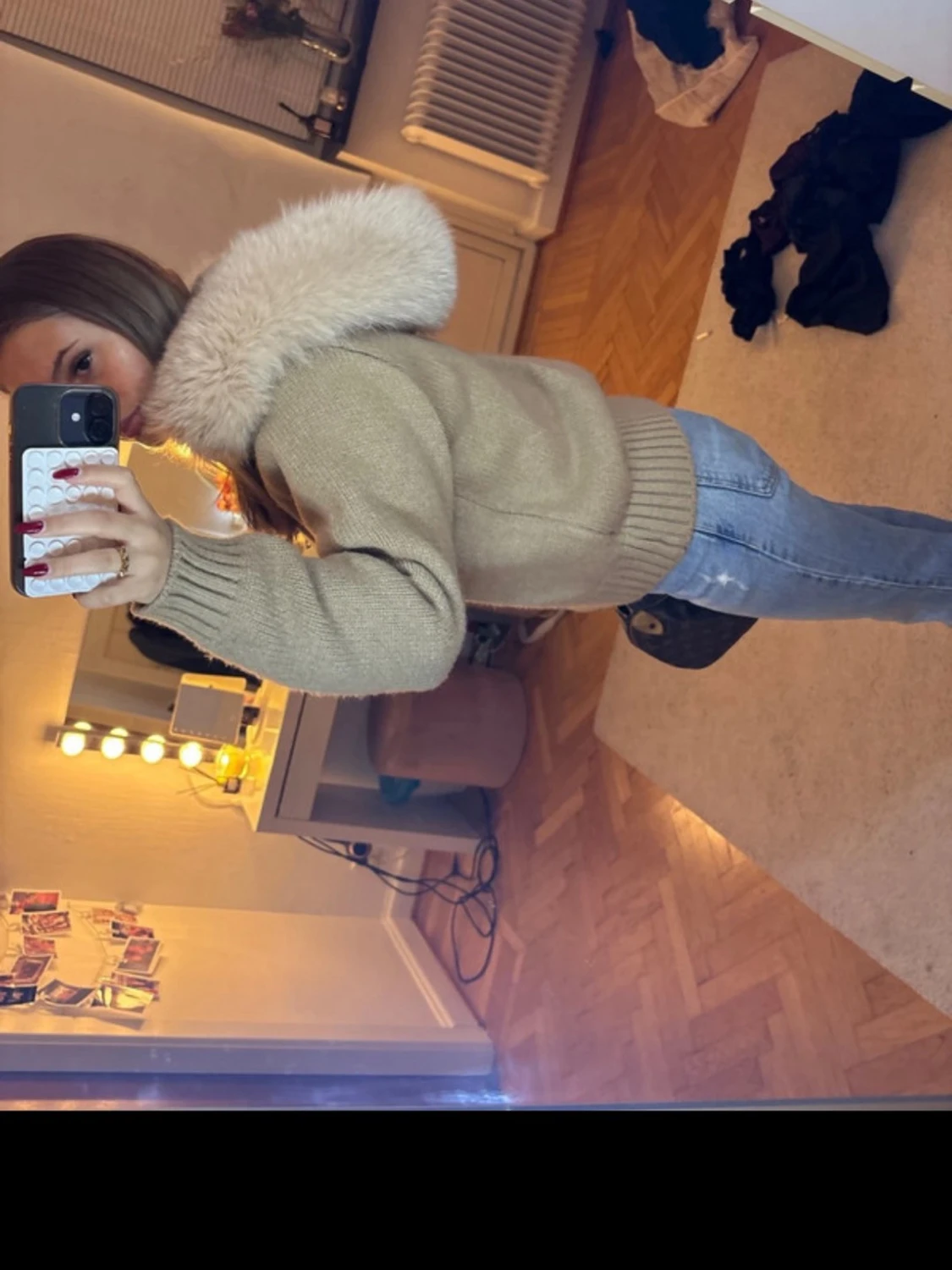 Beige stickad teddyjacka med päls - 1