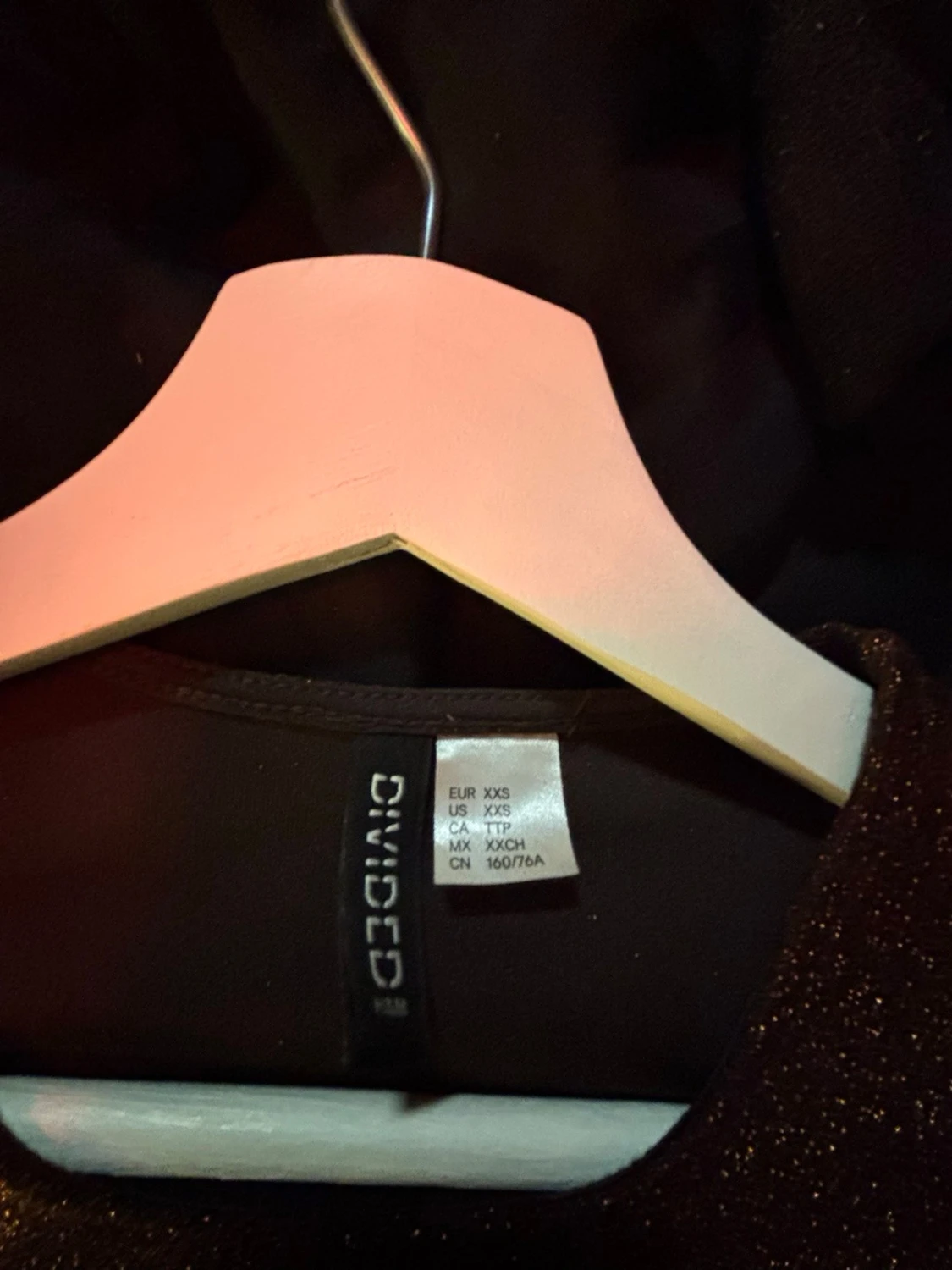 Glittrig brun klänning från H&M - 2