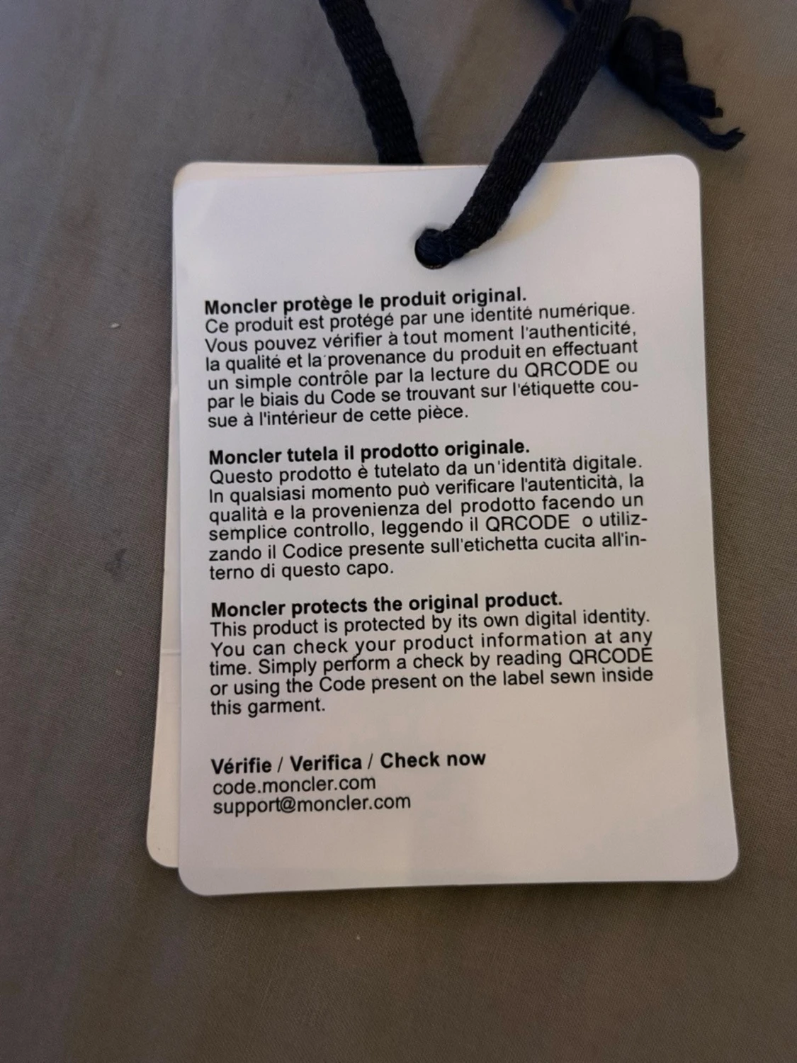 Svart dunväst från Moncler - 5