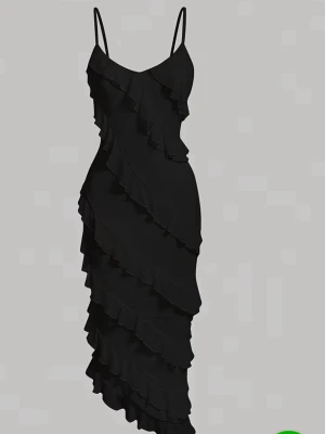 volang klänning  - aldrig använd 