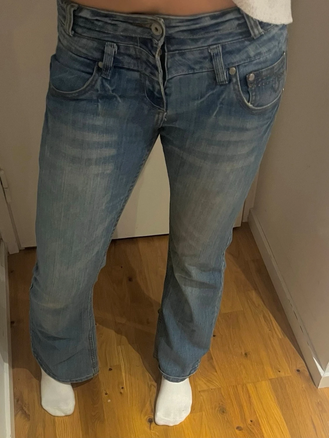Blå bootcut jeans 