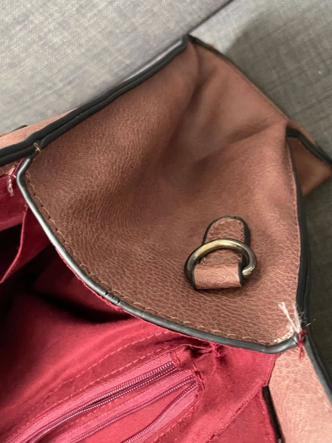 Rosa handväska med axelrem - 2