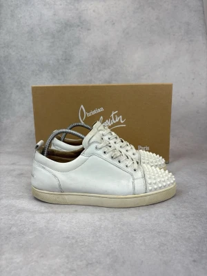 Christian Louboutin junior spike sneaker - – Condition: 8/10  – What is included: Dustbag   Retail price: 900 euro