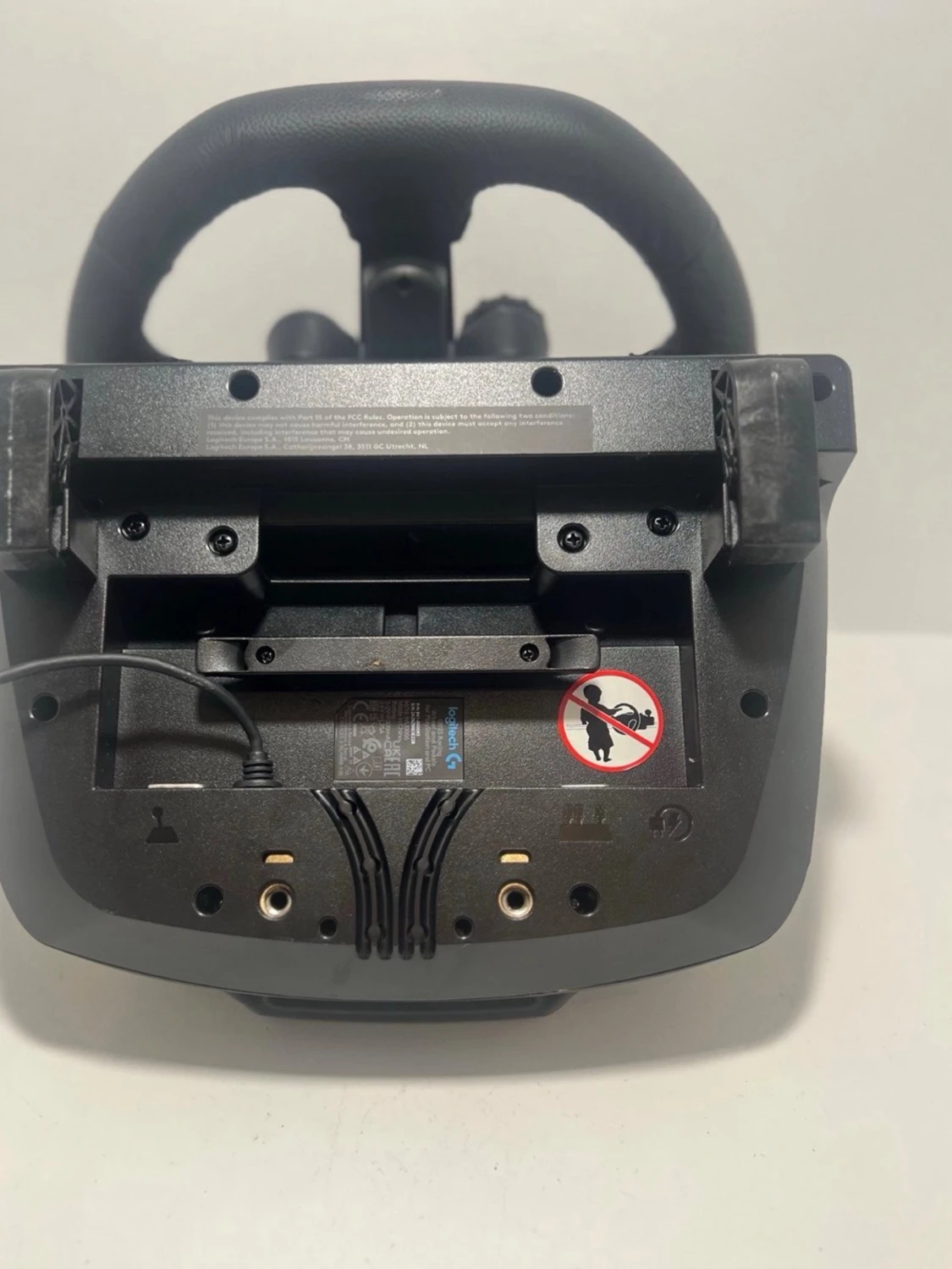 Logitech G923 Racing Wheel and Pedals - 5