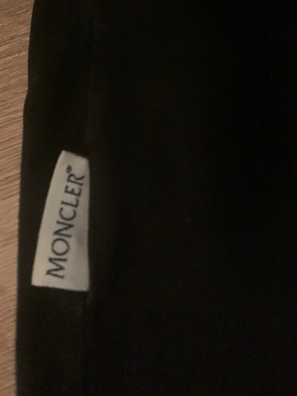 Svart Moncler t-shirt med stor logga - 4