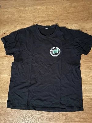 Hammarby t-shirt - Svart Hammarby t-shirt i storlek m