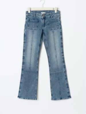 Bootcut jeans med fickor ifram - Säljer dessa jättefina blå bootcutjeansen med fickor ifram från Gina Young, använda väldigt fåtal gånger! Storlek 170 men passar xs/s 💛