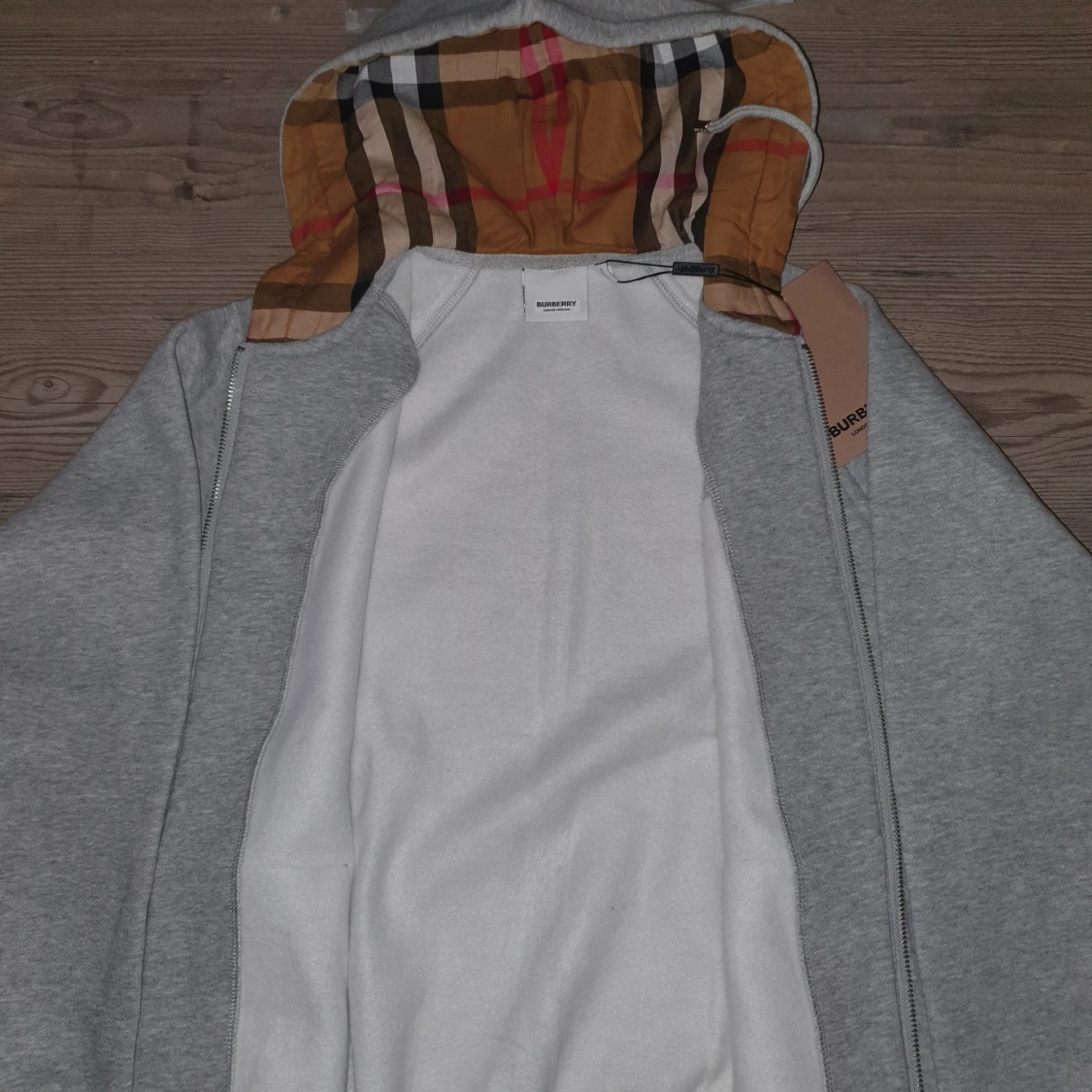 Grå Burberry hoodie med dragkedja - 1