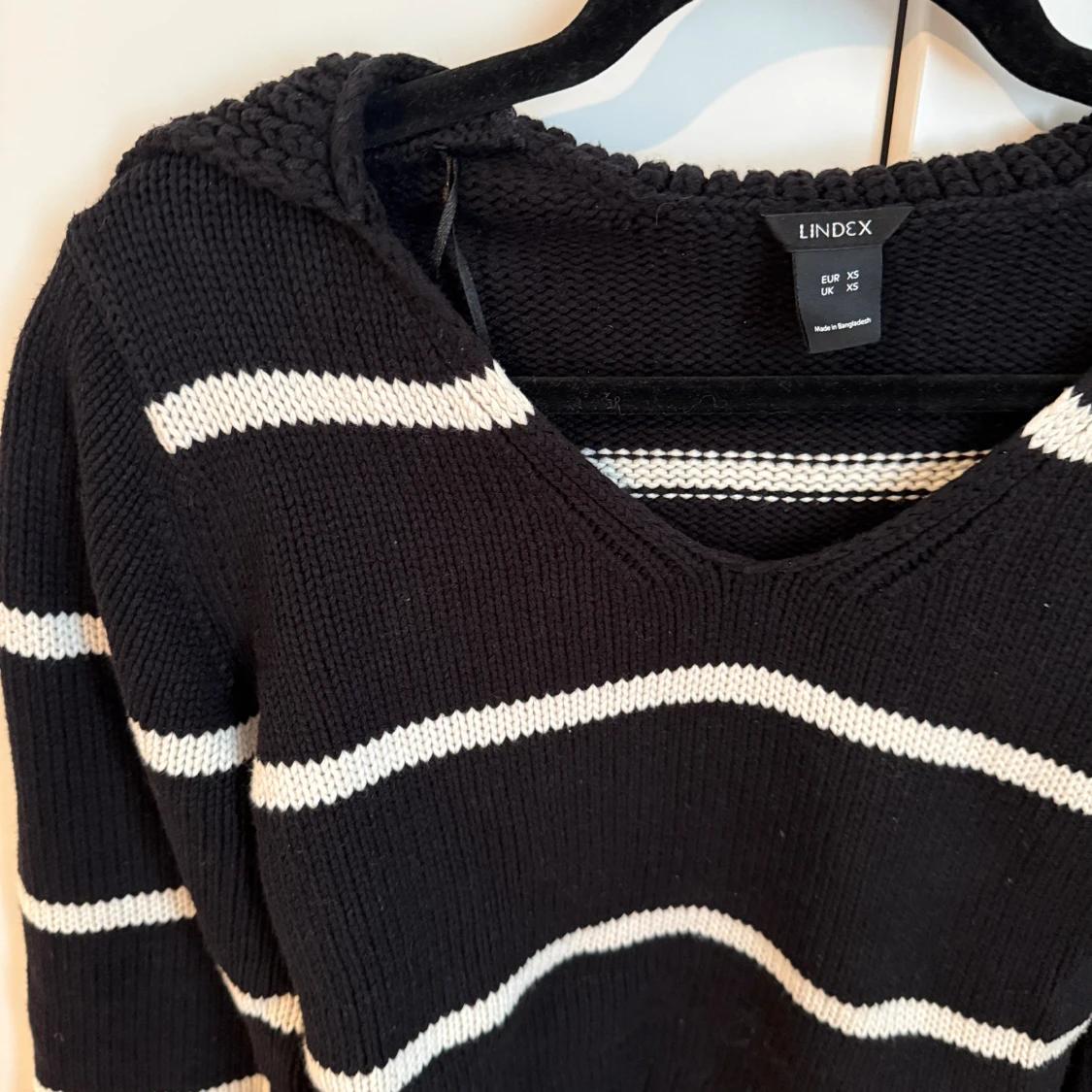 Svartvit randig stickad tröja Lindex - 1