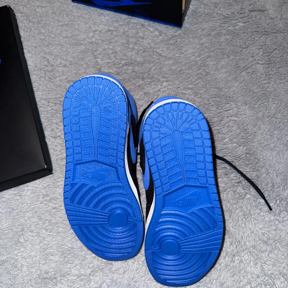 Nike Air Jordan 1 High Royal Blue - 3