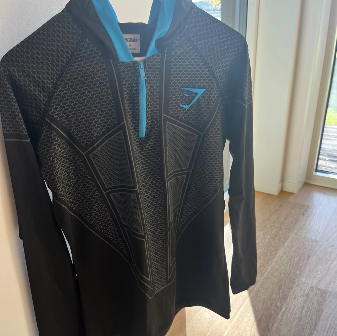 Gymshark onyx hoodie - 1