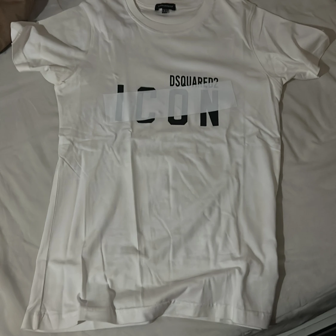 Vit ICON t-shirt från Dsquared2