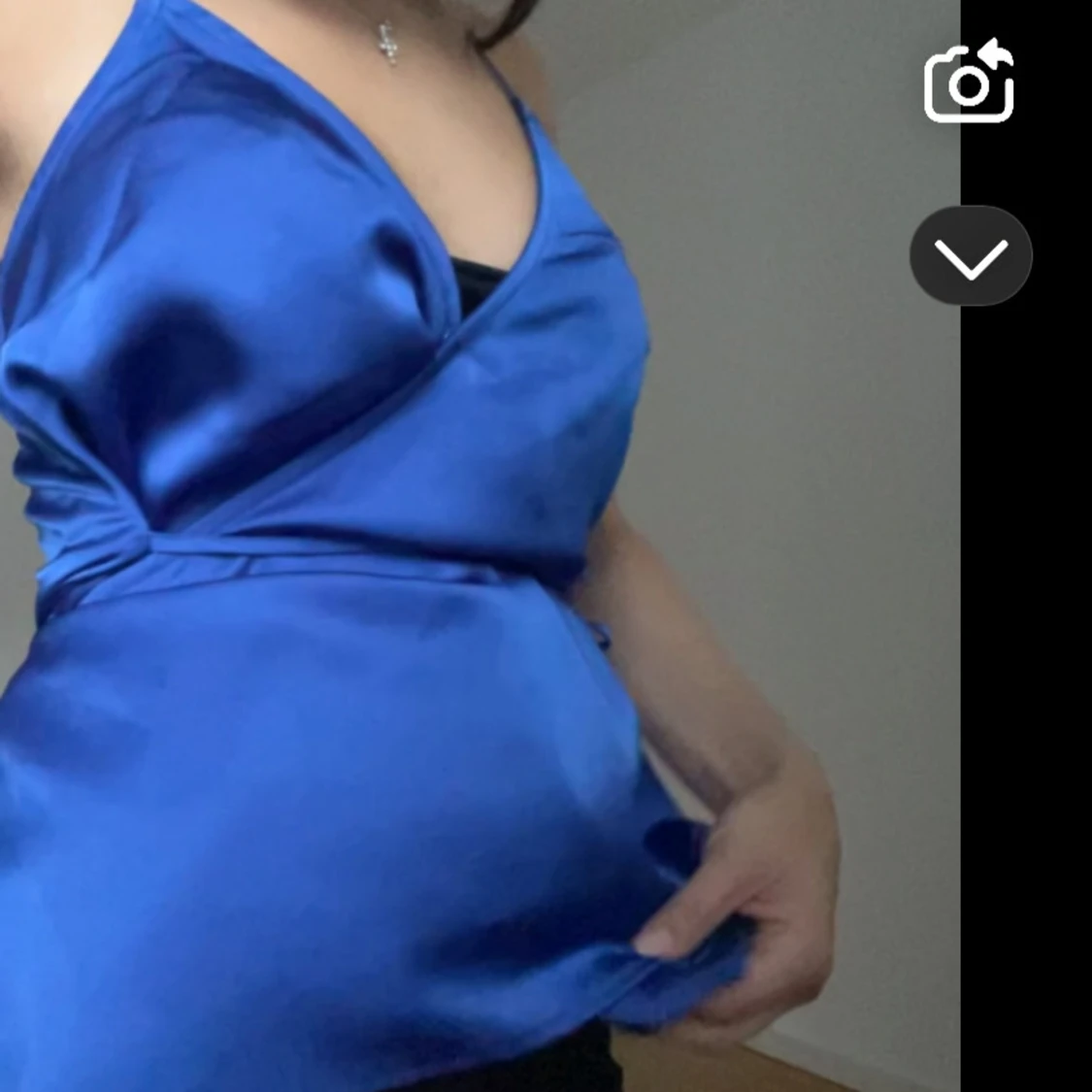 Blå omlott linnetopp i satin - 1