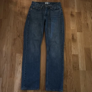 Blåa jeans  - Ett par blåa jeans från lager 157 i storlek xs. 