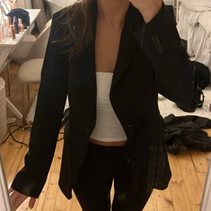 Blazer  - Kavaj blazer från hm, använd fåtal gånger, superfin