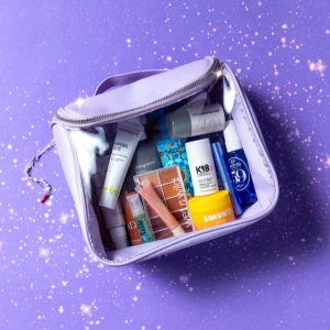 Lyko Lovesbles x Margareta Grääs - Slutsålda Lyko Lovables x Margareta Grääs: Here we Glow again, innehåller en fantastisk mix av skönhetsprodukter (hudvård, hårvård, makeup) till ett vöärde av ca 4252kr. Skickar en helt ny/oöppnad!