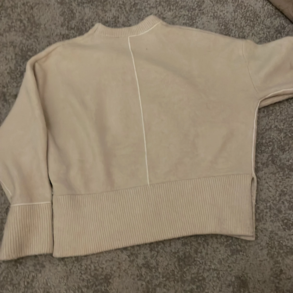 Beige stickad tröja från Zara - 1