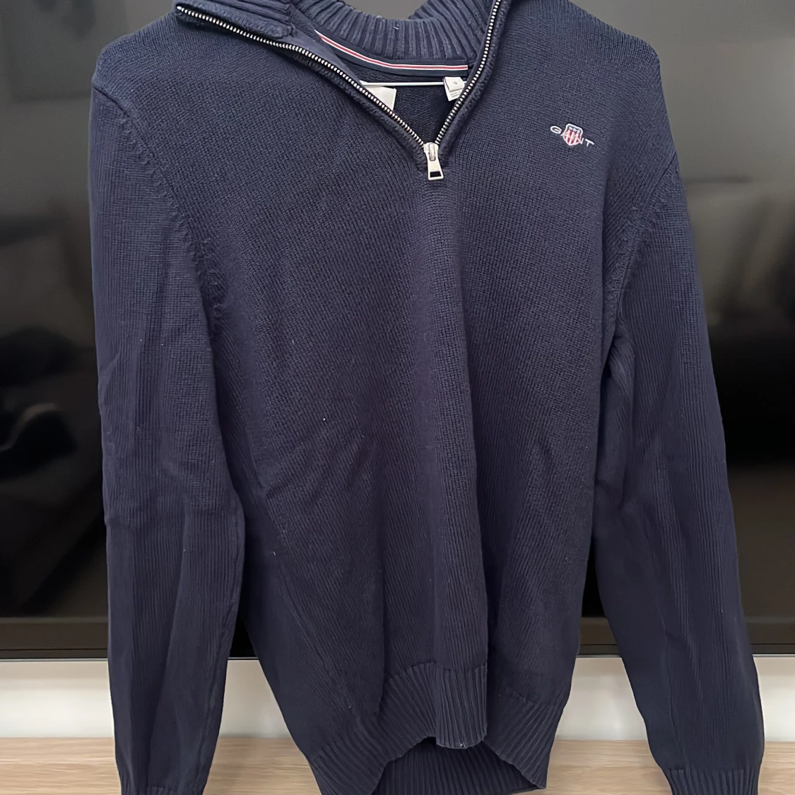 Marinblå stickad half zip-tröja GANT