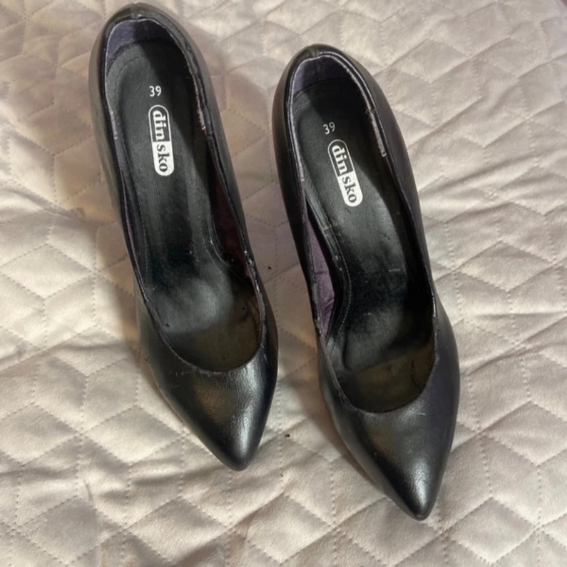 Svarta pumps från Din Sko, storlek 39 - 4