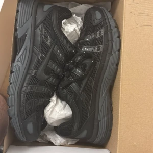 Nike p6000 svart - Säljer ett par feta Nike p6000 skor vid frågor hör av er