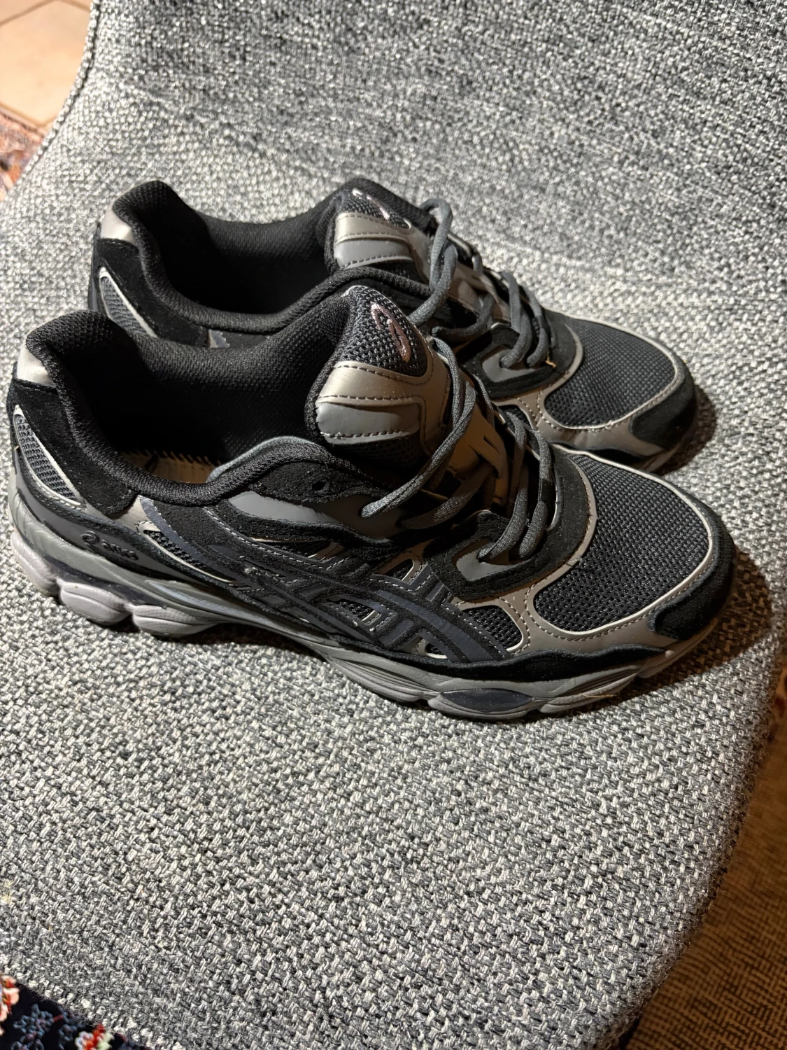 Asics skor nyc gel svarta  - 1