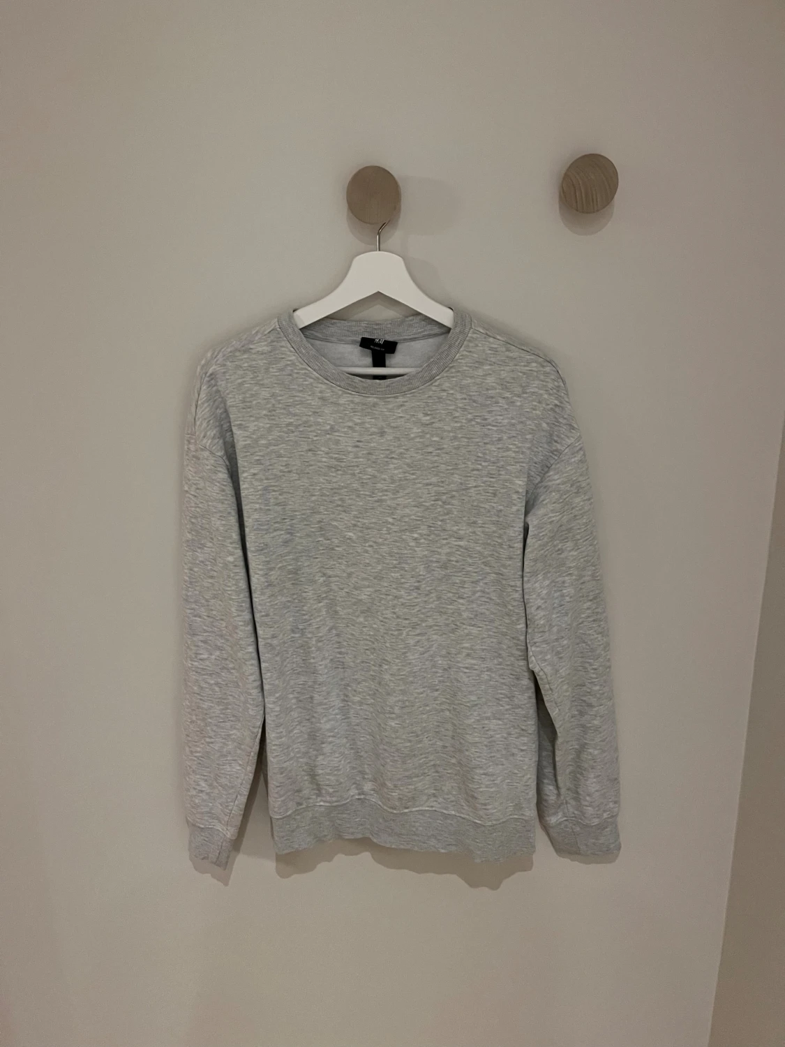 Grå sweatshirt från H&M