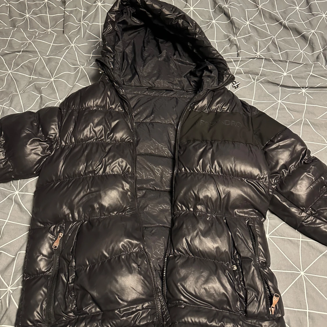 Svart pufferjacka från Alessandro Zanetti