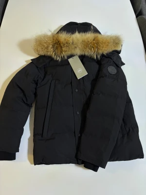 canada goose jacka - En jätte fin canada goose jacka storlek M och S i lager 
