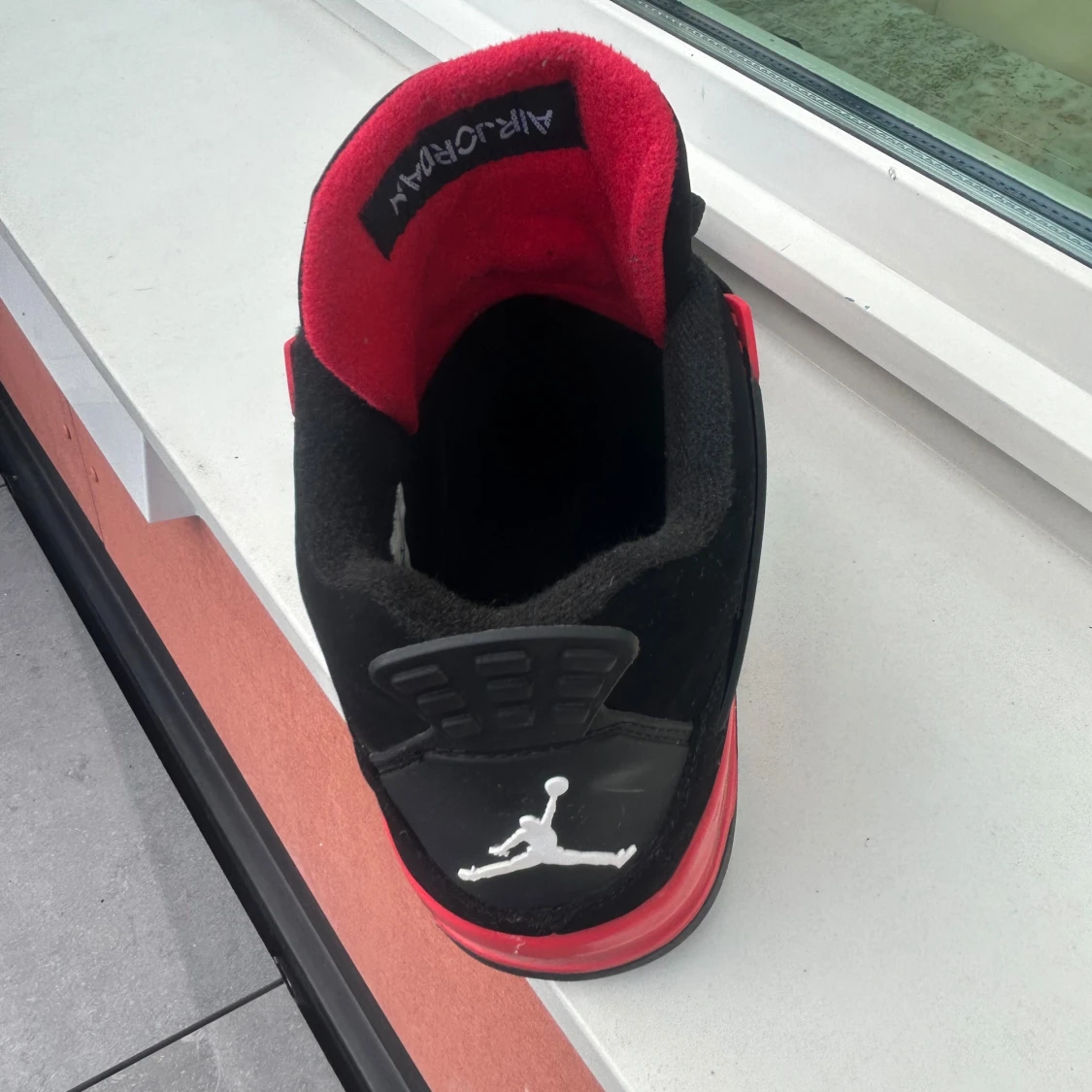 Nike Air Jordan 4 svart/röd sneakers - 2