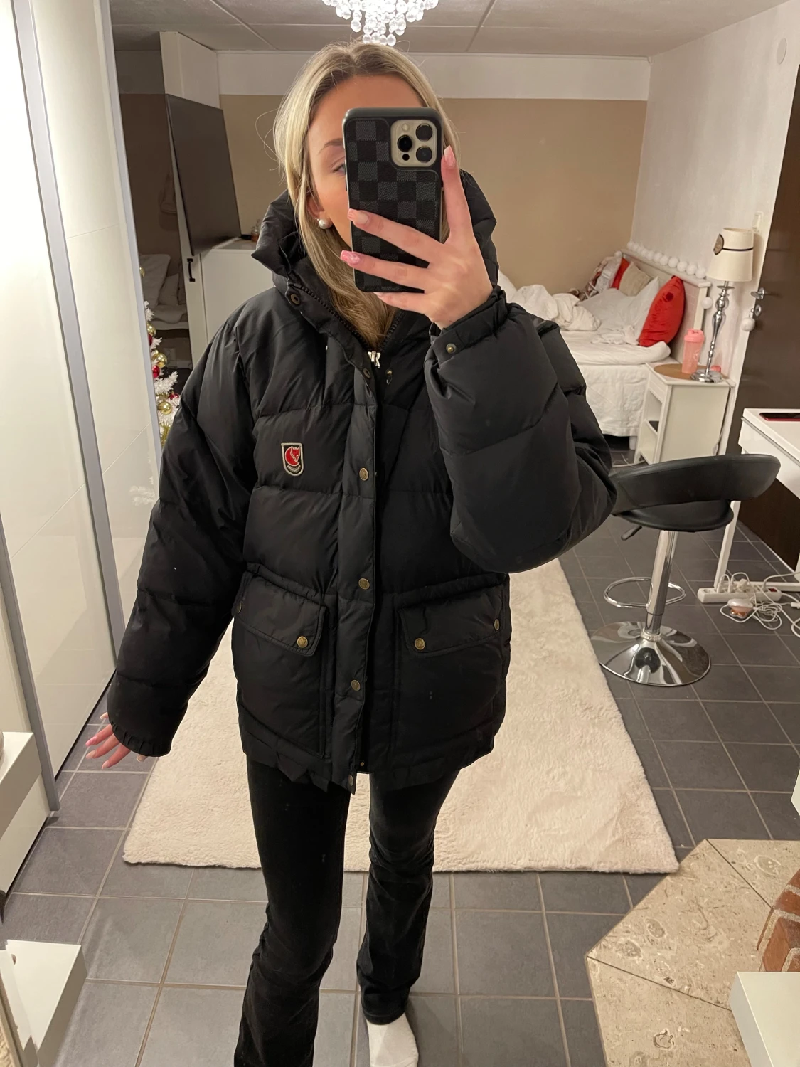 Svart pufferjacka från Fjällräven