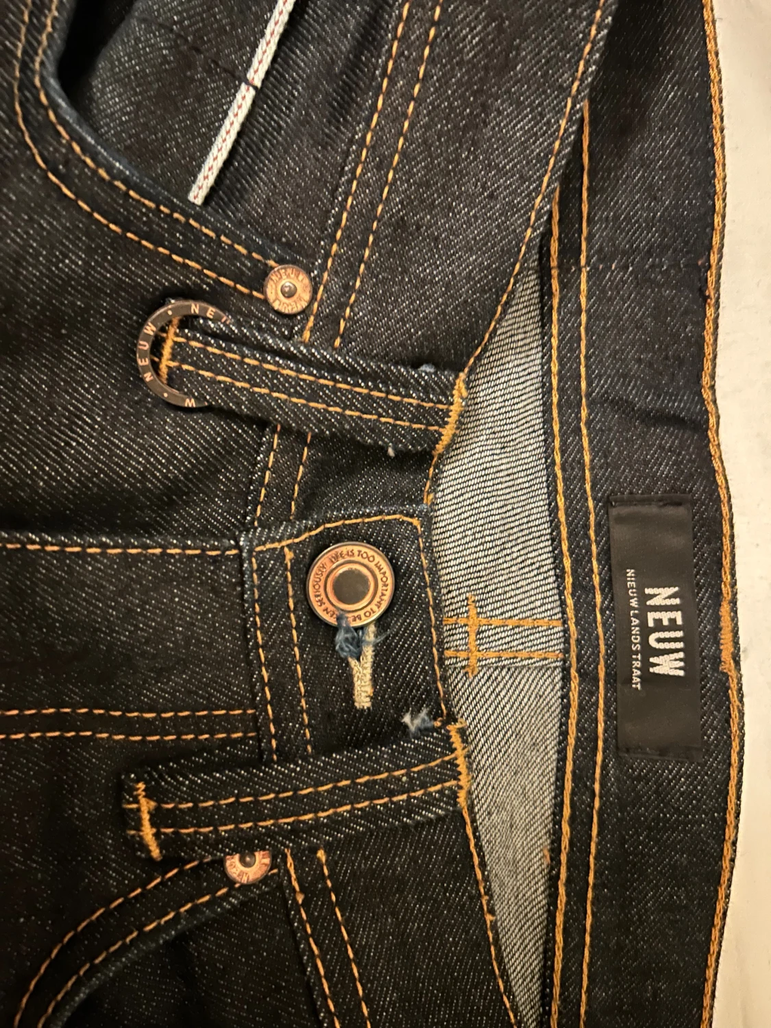 Mörkblå jeans från Neuw - 1