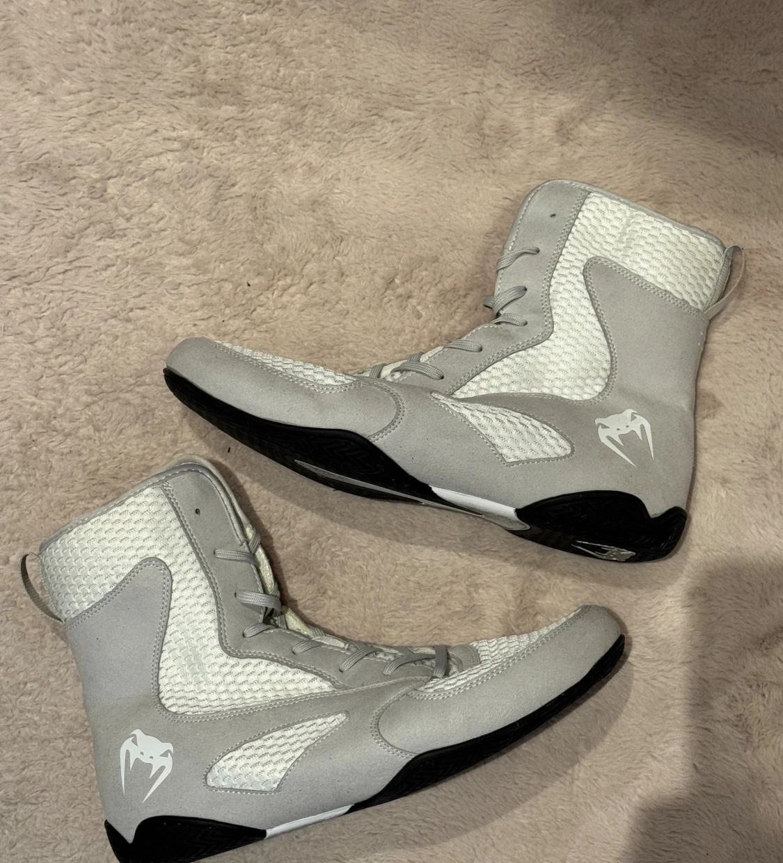 Venum vita boxningsskor med mesh