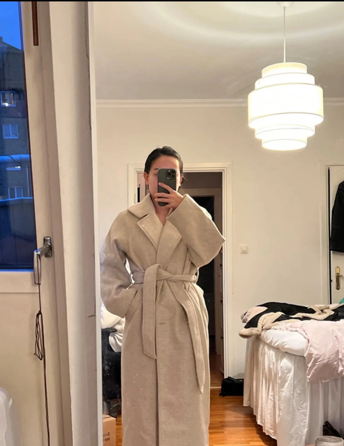 Beige kappa från NA-KD med bälte