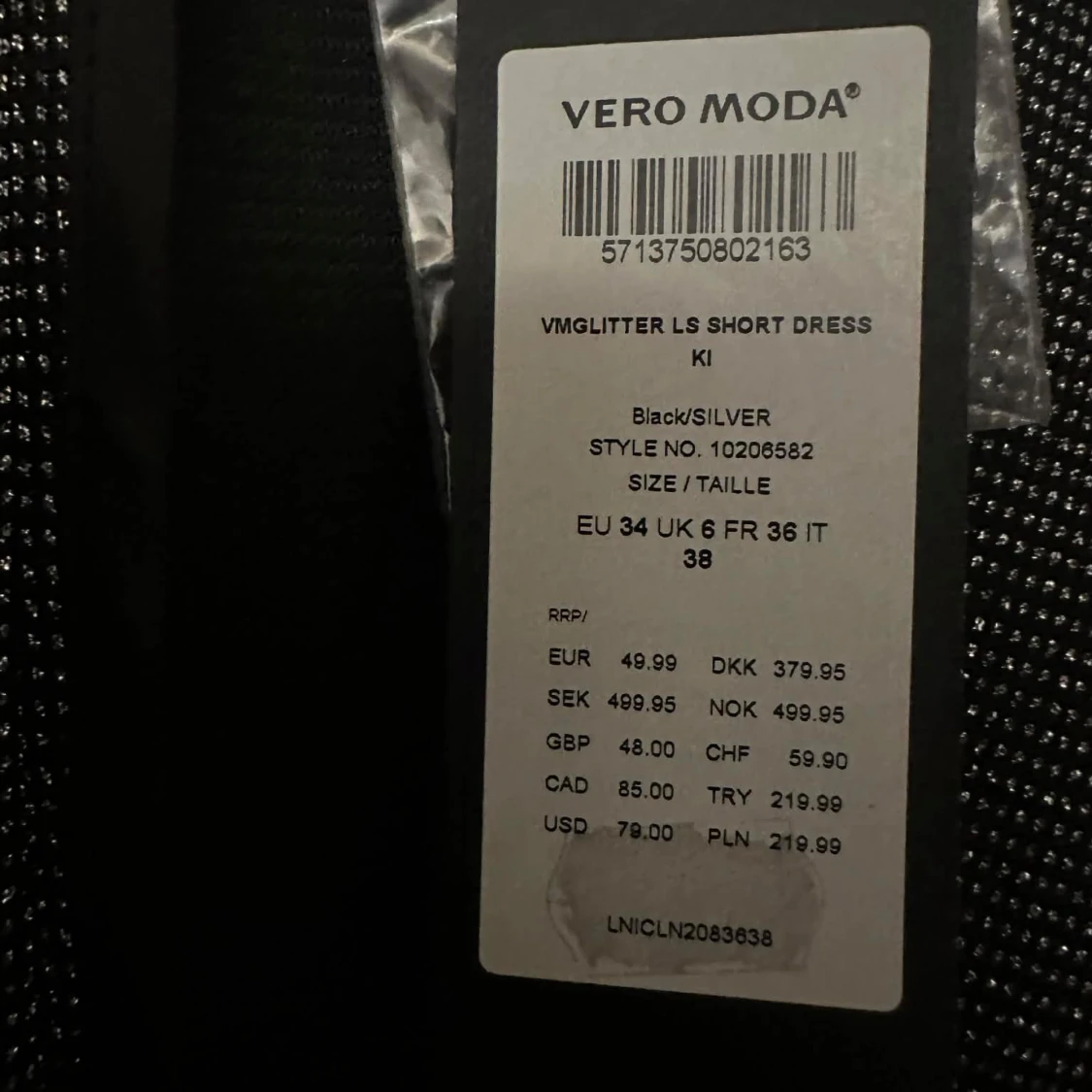 Glittrig kavaj från Vero Moda - 1