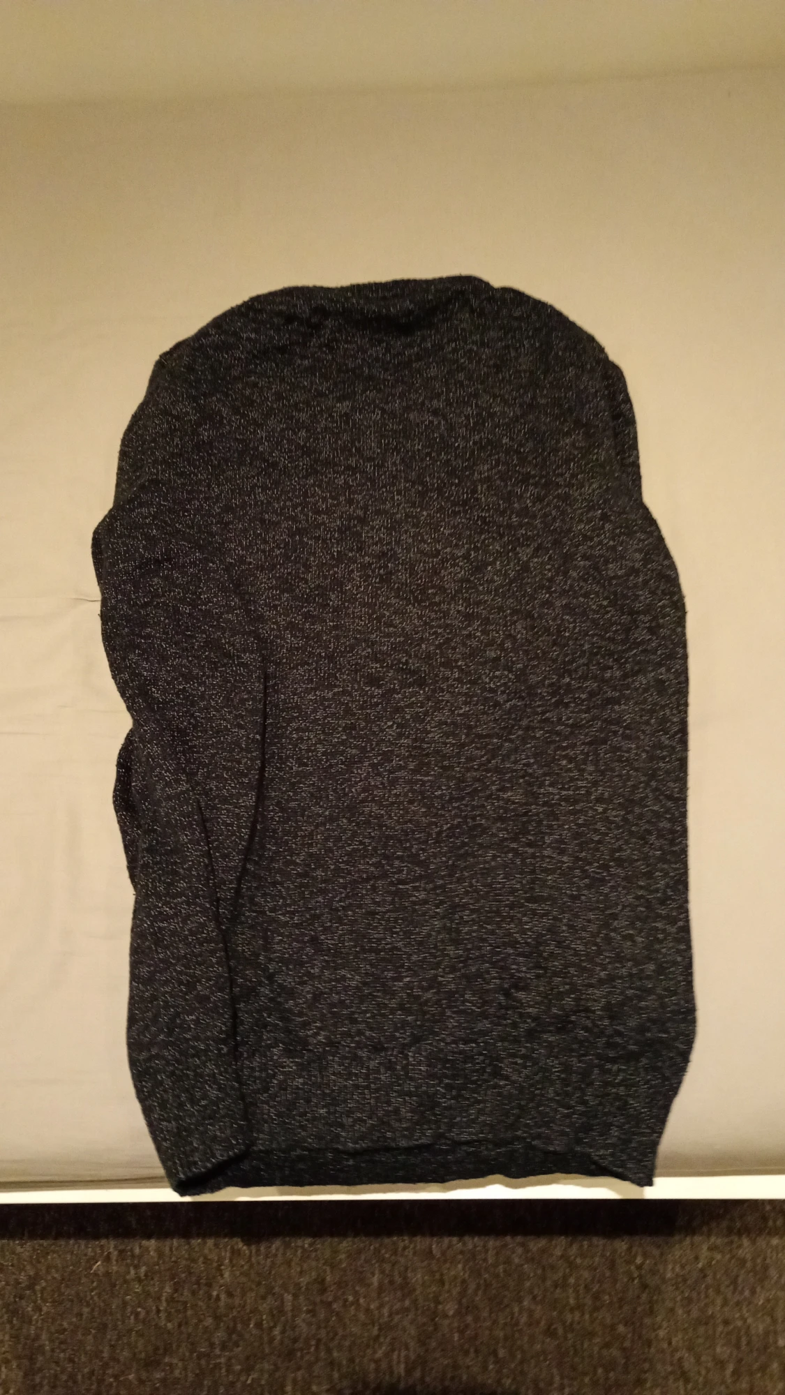 Mörkblå stickad tröja Lyle & Scott