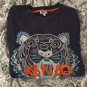 Kenzo tröja  - Snygg mörkblå kenzo sweatshirt 
