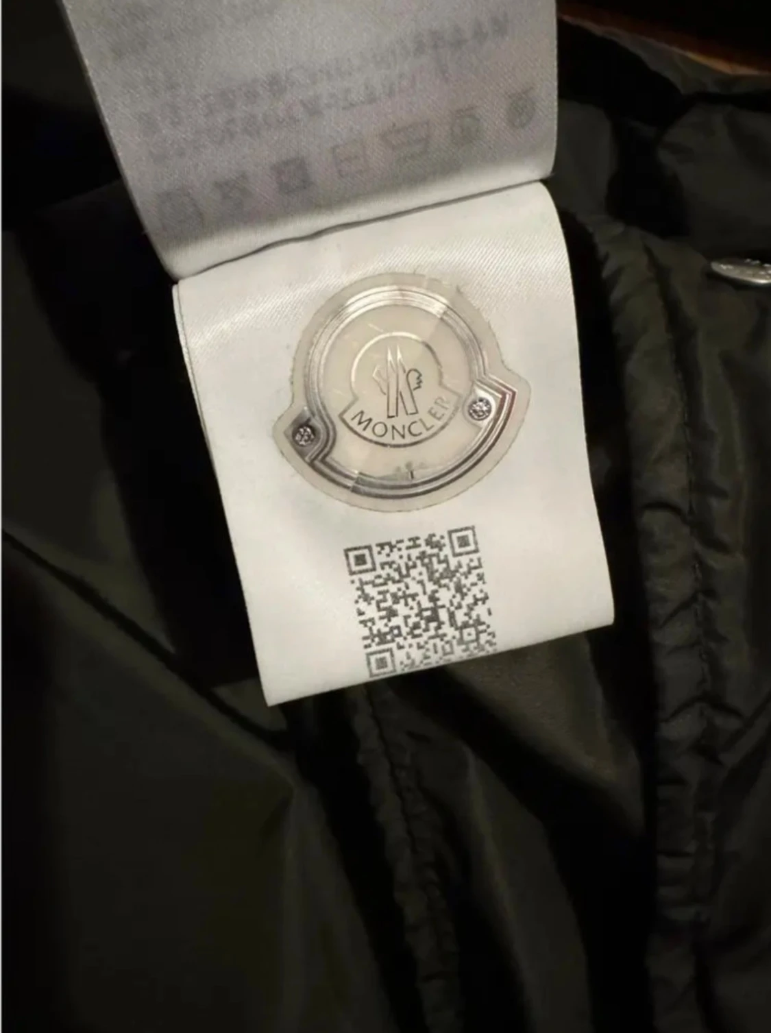 Grön vindjacka från Moncler intressekoll - 3