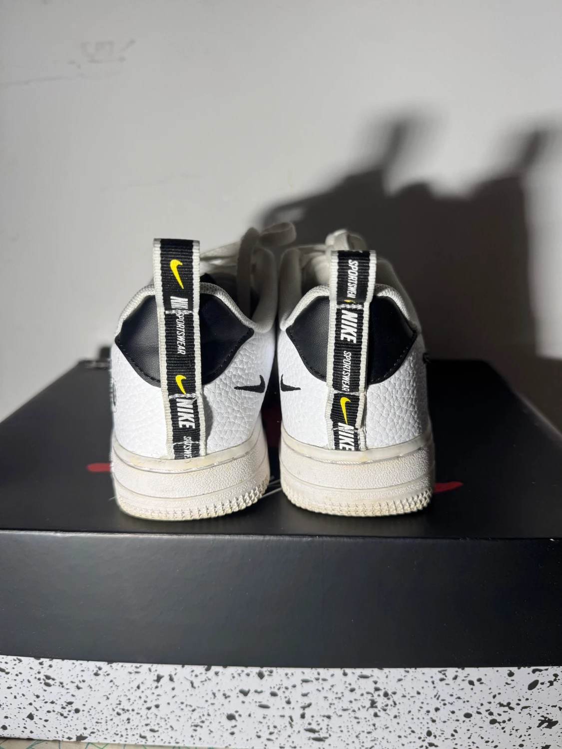 Nike Air Force 1 Low vit/svart EUR 34 - 1