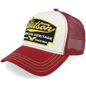 Stetson röd och vit truckerkeps - Snygg truckerkeps från Stetson med broderad patch framtill i svart, gult och vitt. Kepsen har röd skärm och mesh på sidorna och bak, samt vit frontpanel. Justerbar passform och cool retrostil. Perfekt för dig som gillar klassisk amerikansk design.