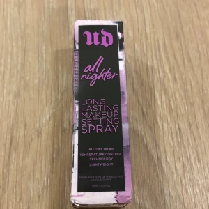 Urban Decay All Nighter Setting Spray - Helt oöppnad och oanvänd, Innehåller 118 ml💜