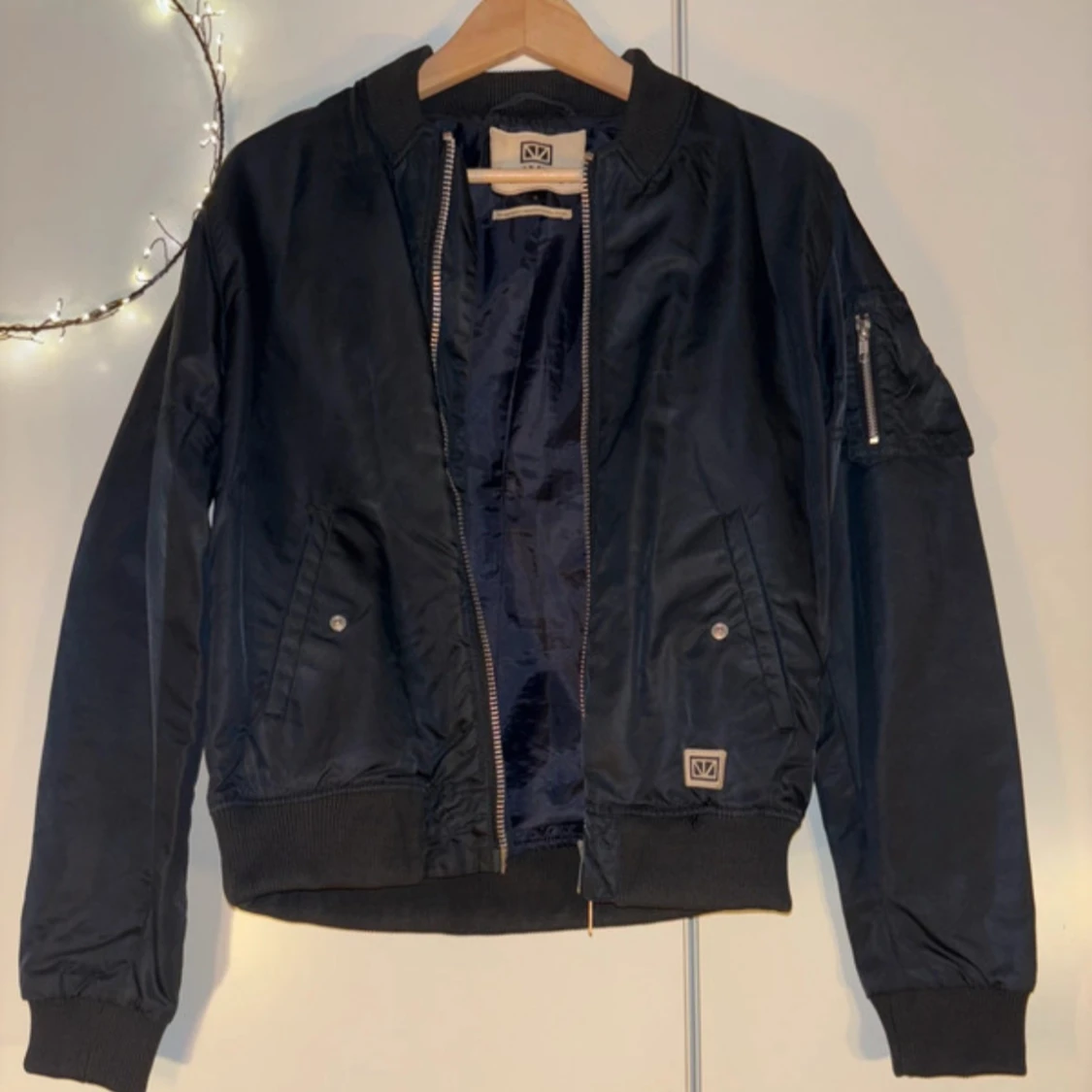 Svart bomberjacka från Brixtol