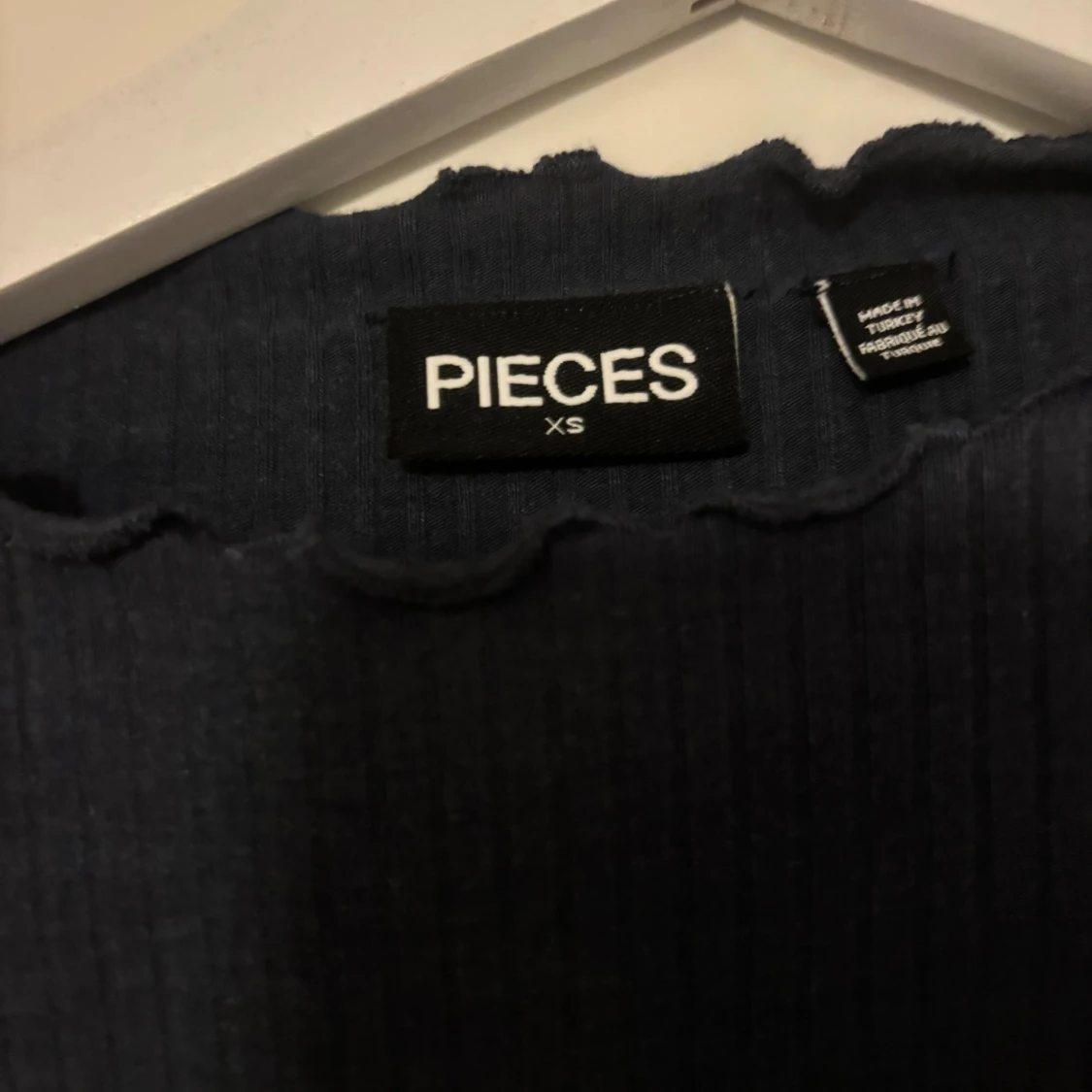 Mörkblå ribbad långärmad tröja Pieces - 1