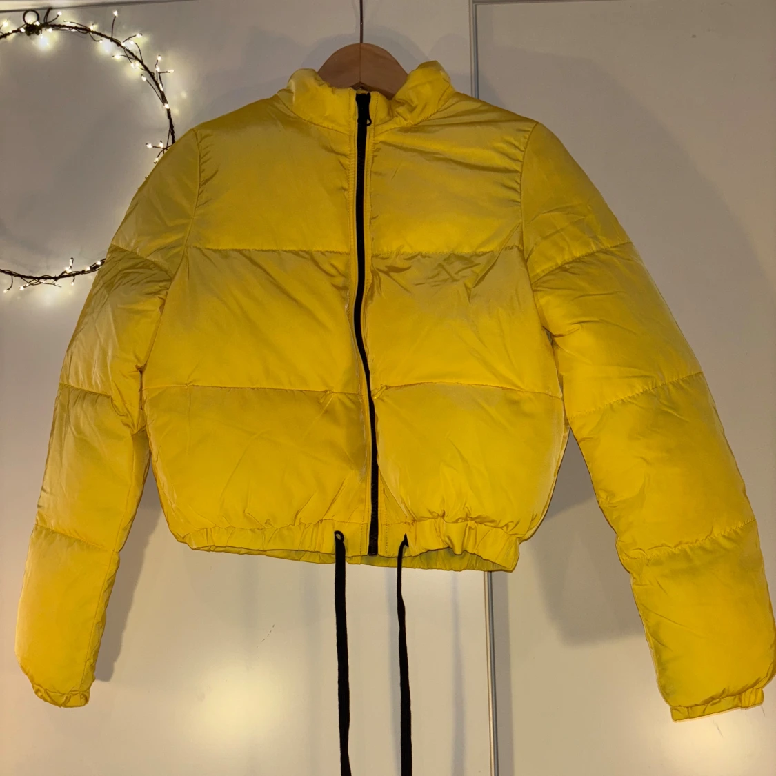 Gul pufferjacka från H&M, strl 34