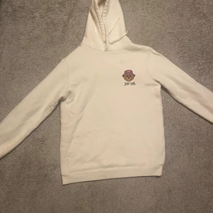 Just chill hoodie - Just chill hoodie. Perfekt för chill dagar och streetstyle.