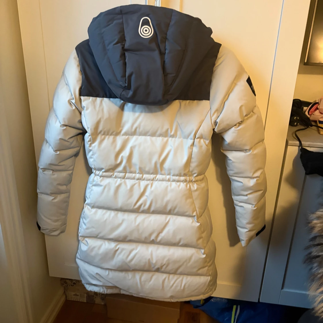 Vit och ljusgrå dunjacka Sail Racing - 1