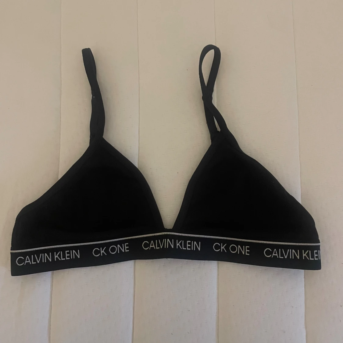 Svart topp från Calvin Klein