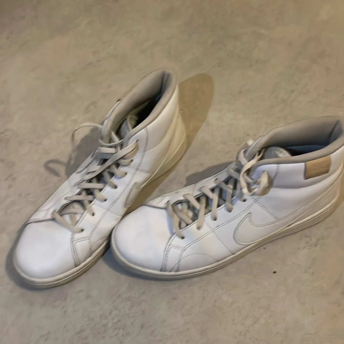 !ljuset är dåligt i bilderna! Vita äkta Nike sneakers - 3