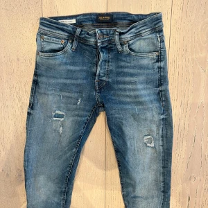 Jack & Jones jeans  - Modell: slim fit / Glenn | skick: 9/10