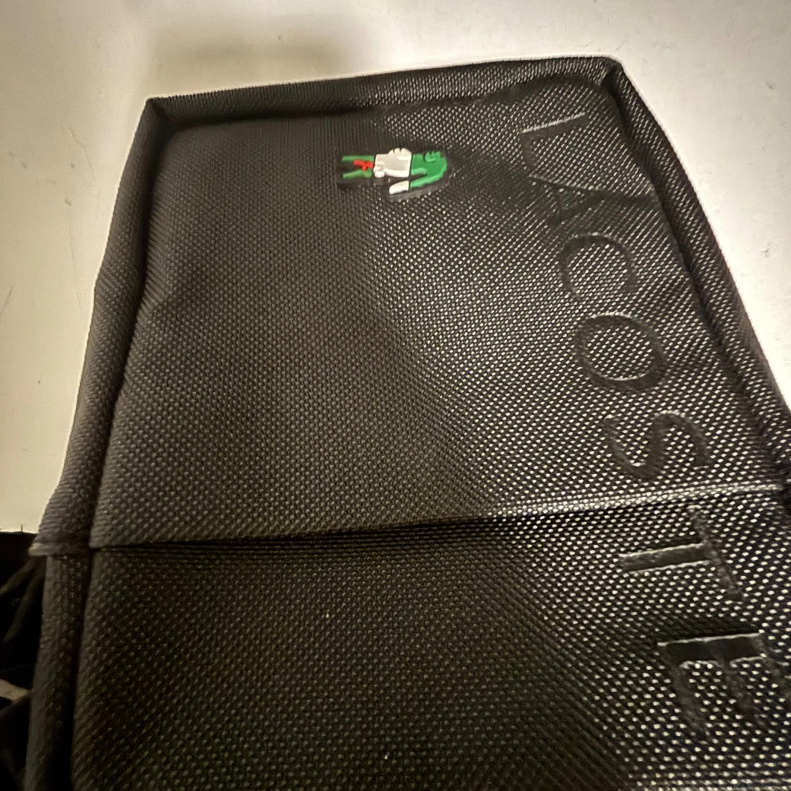 Svart axelväska från Lacoste